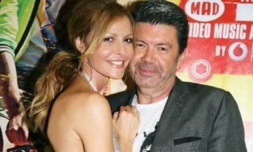 Αχ αυτές οι κουμπαριές. Παρουσιάστρια του on ice η Μπαλατσινού (nasos blog)