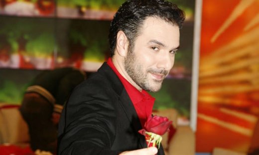 «Ντεμακιγιάζ» στο φόβο κάνει ο Γρηγόρης Αρναούτογλου με το βιβλίο του