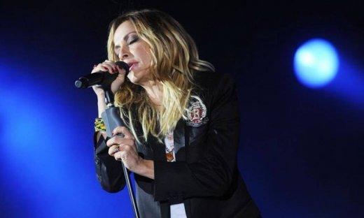 Άννα Βίσση: «Δεν έκανα καμάκι μέσω Facebook, απέκρυψαν δηλώσεις μου»