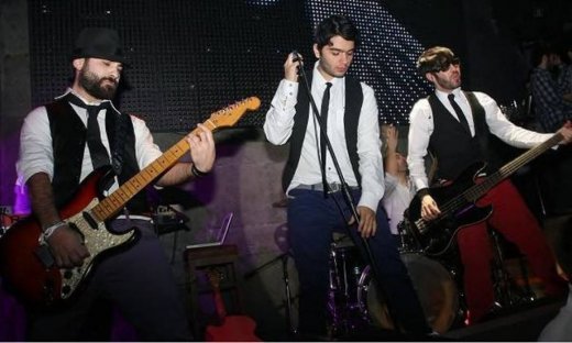 Melisses: «Μας βάζουν χέρι να σοβαρευτούμε»