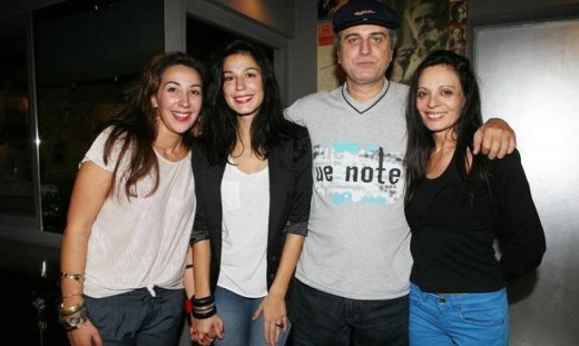 Την «αυλαία άνοιξαν» οι «Δούλες» με την Κατερίνα Παπουτσάκη