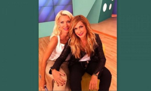 VIDEO: Η Άννα Βίσση συναντά την Ελένη Μενεγάκη 18 χρόνια μετά…!
