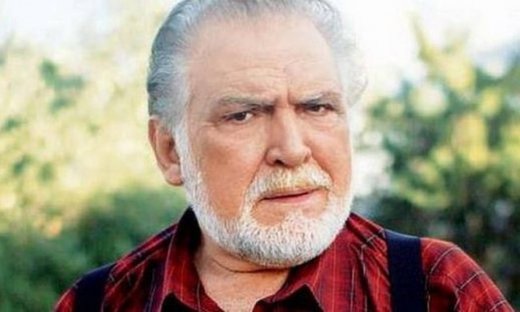 Κώστας Καζάκος: «Έχει ανοίξει πόλεμο ο πλούτος με τη φτώχεια»