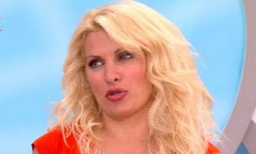 Η Ελένη Μενεγάκη αποκαλύπτει γιατί δεν πηγαίνει σε πρεμιέρες