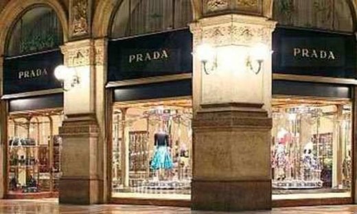 Οίκος Prada: Το... γύρισε στα κοσμήματα