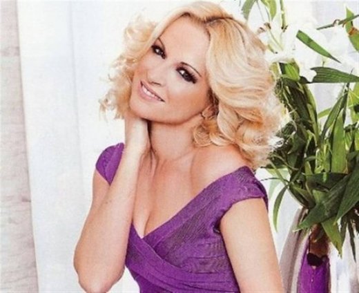 Στον κόσμο του twitter και η Μαρία Μπεκατώρου!