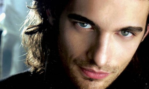 Θοδωρής Ζουμπουλίδης: «Σκέφτομαι τα γηρατειά ανάμεσα σε εγγόνια στη Μάνη»