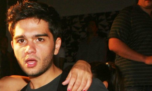 Χρήστος Μάστορας: Πώς νιώθει με τις αισθησιακές σκηνές των video clip του;