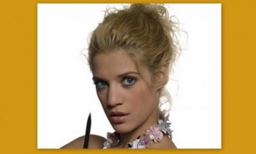 Τζένη Θεωνά: Ποιο είναι το μότο της στη σειρά «Πίσω στο σπίτι»;