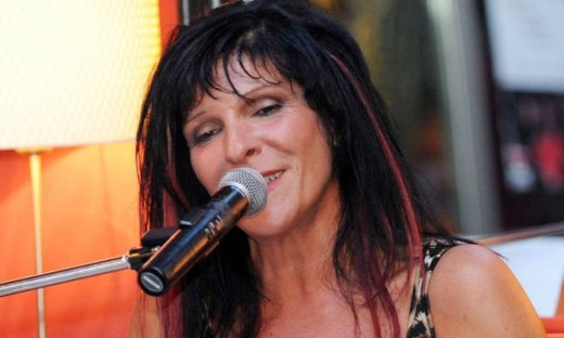 Σοφία Βόσσου: «Νιώθω αγανακτισμένη που επιτρέψαμε να μας ρίξουν σε αυτή την παγίδα»