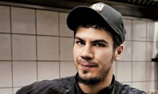 Τα βρόντηξε και... έφυγε ο Άκης Πετρετζίκης!