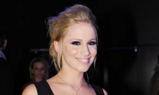 Νάντια Μπουλέ: Ξεκινά τις εμφανίσεις της στο πλευρό του Λιδάκη