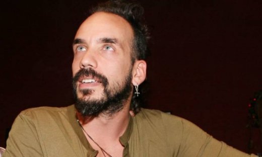 Σήμερα κάνει πρεμιέρα ο Μουζουράκης ως παρουσιαστής!