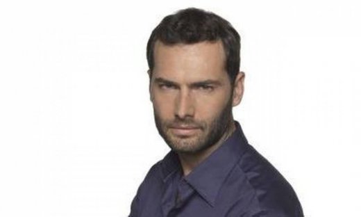 Video: Παναγιώτης Μπουγιούρης: Το δώρο των θαυμαστών του για τα γενέθλιά του!