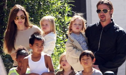 Brad Pitt: «Είναι ένα μικρό χάος το σπίτι αλλά μου αρέσει»