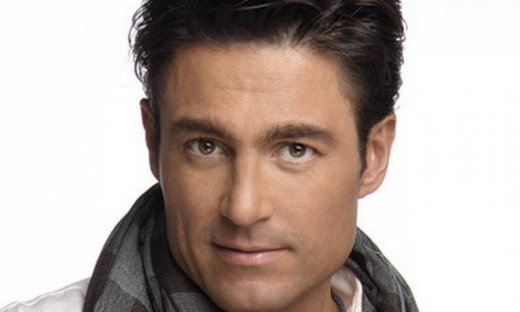 Φερνάντο Κολούνγκα: Ο άντρας που θέλουν όλες οι γυναίκες