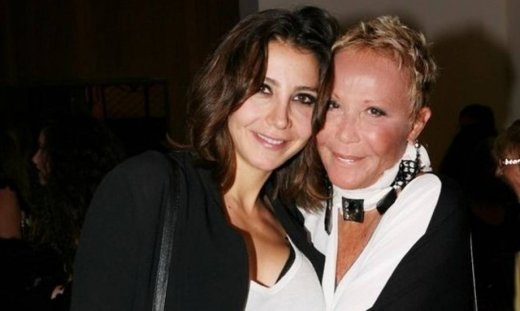 Ζωή Λάσκαρη: Πρεμιέρα και γενέθλια μαζί