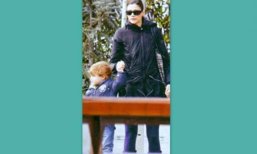 Άννα-Μαρία Παπαχαραλάμπους: Με τον γιο της για Χριστουγεννιάτικες αγορές