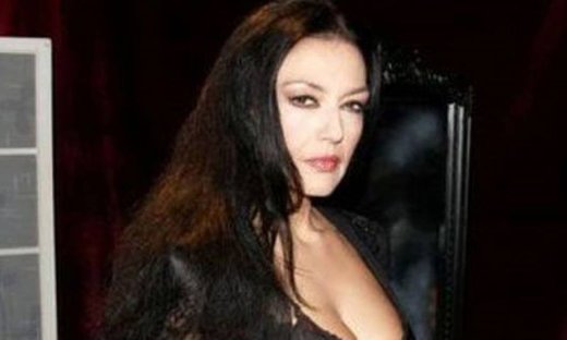 Ελένη Φιλίνη: «Ευτυχώς δουλεύω για να ξεχνιέμαι»