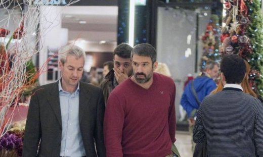 Σπύρος Χαριτάτος: Μόνος για τις Χριστουγεννιάτικες αγορές