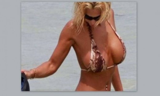 Video: Όταν η Μενεγάκη χόρευε με Sexy μαγιό… και έμοιαζε λίγο Πετρούλα (nassos blog)