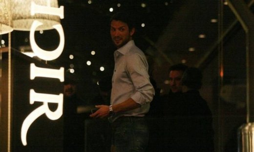 Γαμπρός με τζιν ο Αλέξανδρος Παρθένης! (φωτό)