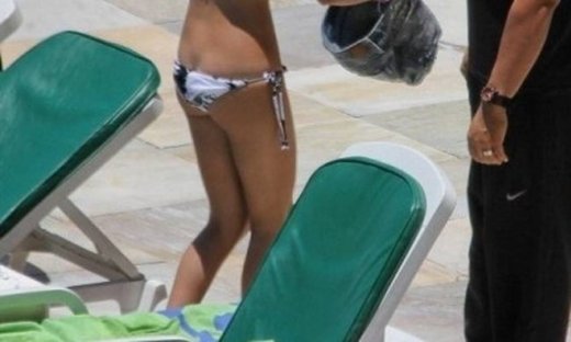 Τα «αποκαλυπτήρια» γνωστής τραγουδίστριας!