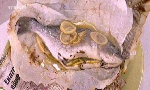 Τσιπούρα στην εφημερίδα από τον Άκη Πετρετζίκη