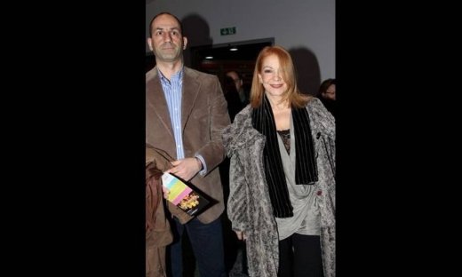 Πού πετύχαμε την Πέμη Ζούνη με το σύζυγό της;