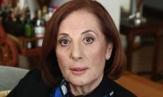 Η Άρτεμις αποφασίζει να αποκαλύψει το μυστικό