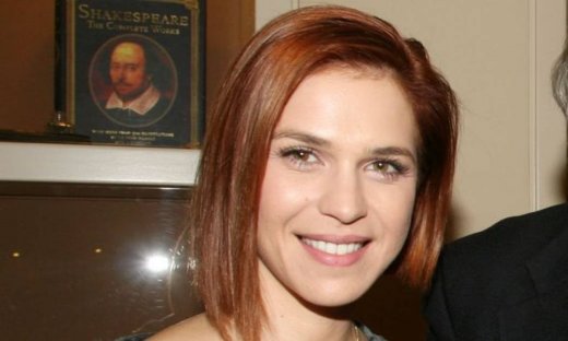 Αντιγόνη Δρακουλάκη: «Ο κόσμος έχει ανάγκη το θέατρο»