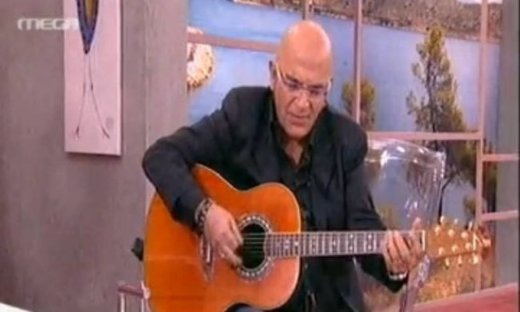 Ο Ζουγανέλης αφιερώνει τραγούδι στην Ελλάδα!