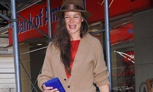 Τι έχει συμβεί στην Katie Holmes;