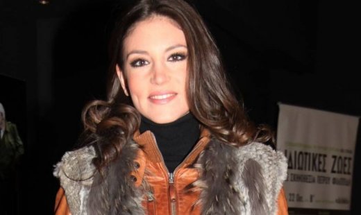 Τρέχει και δεν φτάνει η Αθηνά Οικονομάκου