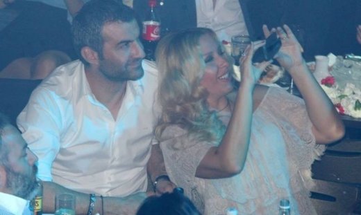 Η Γωγώ φωτογραφίζει και ο Τραϊνός επιβλέπει! (φωτό)