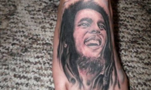 Οι ροκ σταρ που έγιναν τατουάζ