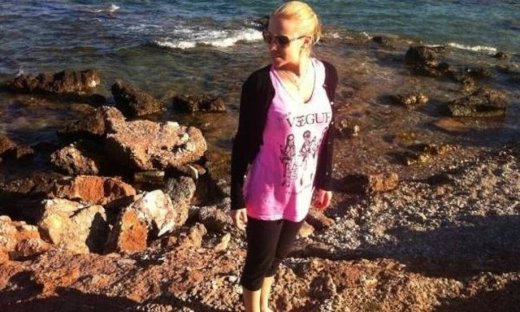 Βόλτα στην παραλία για τη Νάντια Μπουλέ! (φωτό)