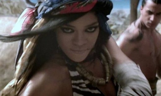 H Rihanna αποκαλύπτει την πιο άγρια πλευρά της! (φωτό)