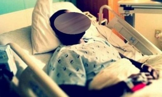 Στο νοσοκομείο γνωστός τραγουδιστής! (φωτό)