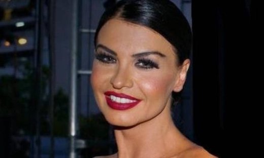 Νίνα Λοτσάρη: «Νιώθω υπέροχη μαμά, ότι έχω γεννηθεί γι’ αυτό τον ρόλο»