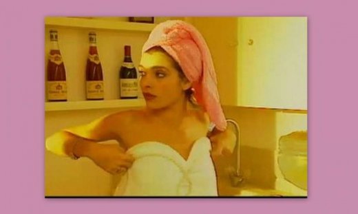 Αποκλειστικό: Κι όμως είναι η Μενεγάκη που μόλις βγήκε από το… μπάνιο! (φωτό) (Nassos blog)