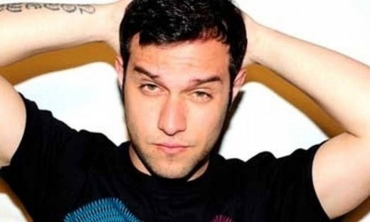 Σταύρος Μιχαλακάκος: Full in love