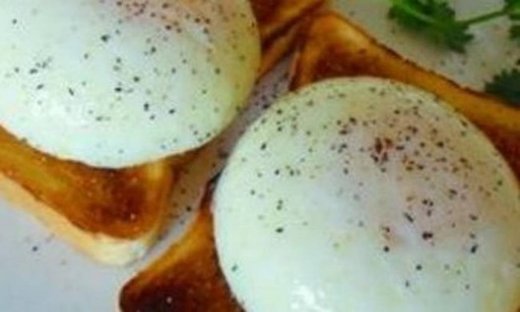 Aυγά ποσέ εύκολα και γρήγορα