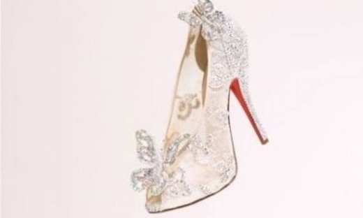 Christian Louboutin: Μας δείχνει το παραμυθένιο γοβάκι της Σταχτοπούτας