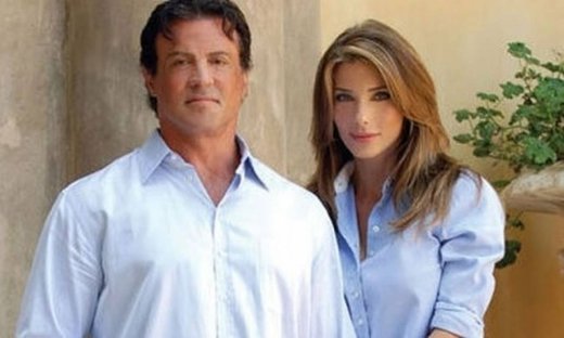 Ποιος κατηγορεί τον Σταλόνε και την σύζυγό του για τον θάνατο του γιου του, Σέιτζ Σταλόνε;