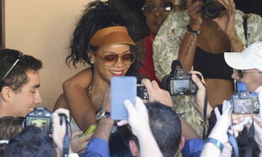 Rihanna: Βγήκε για ψώνια και προκάλεσε πανικό