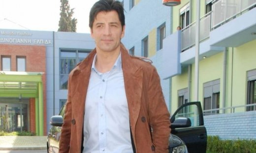 Σάκης Ρουβάς: Η συνάντηση με τον πατέρα του