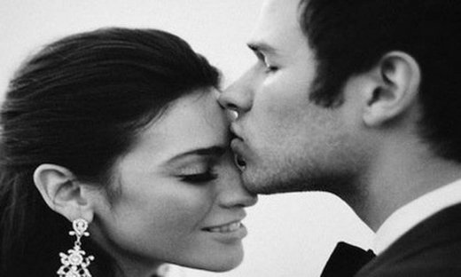 «Νοιώθω πως δεν μπορώ να ζήσω χωρίς τον πρώην μου, αν και αυτός με βλέπει μόνο φιλικά»