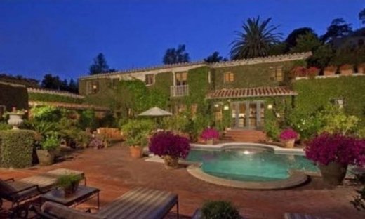 Πόσο πωλείται το σπίτι που «γεννήθηκαν» οι Spice Girls;