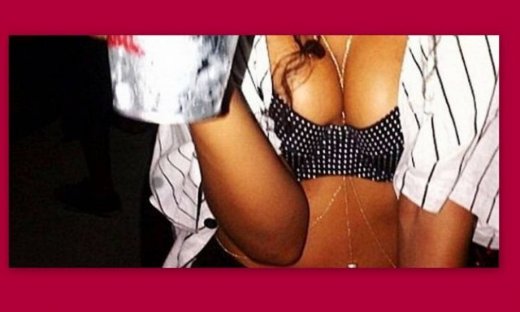 Γνωστή τραγουδίστρια μας δείχνει το… στήθος της στο twitter!